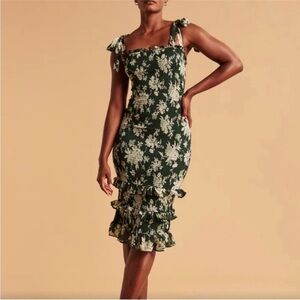 Abercrombie & Fitch Women’s Tie-Strap Smocked Midi Dress, Green Floral Plus XXXL